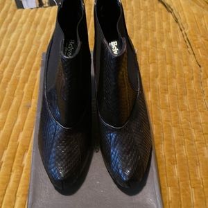 NWOT BELVEDERE DONNA sz 10 Genuine Snakeskin booties